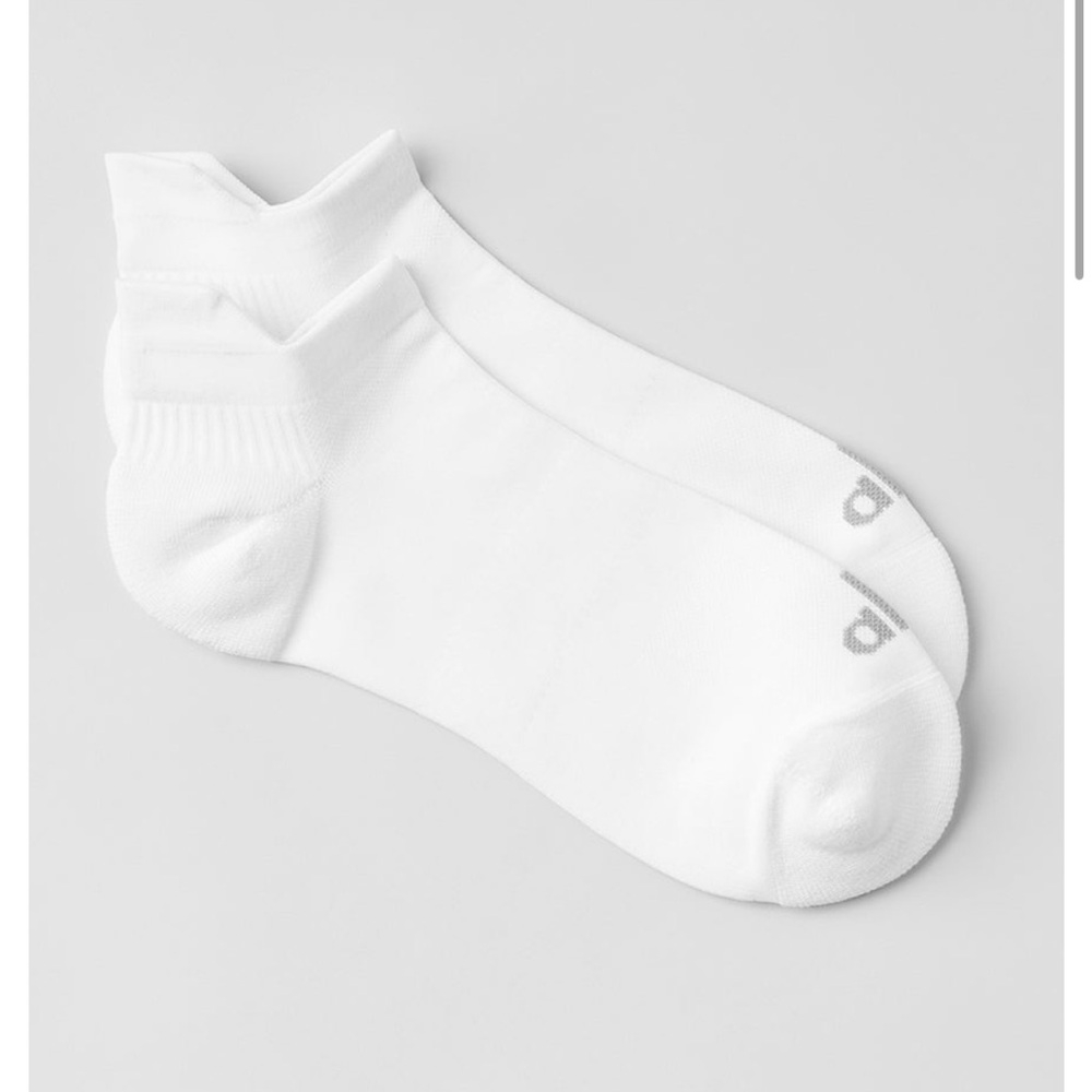 NWT Alo Performance Tab Sock